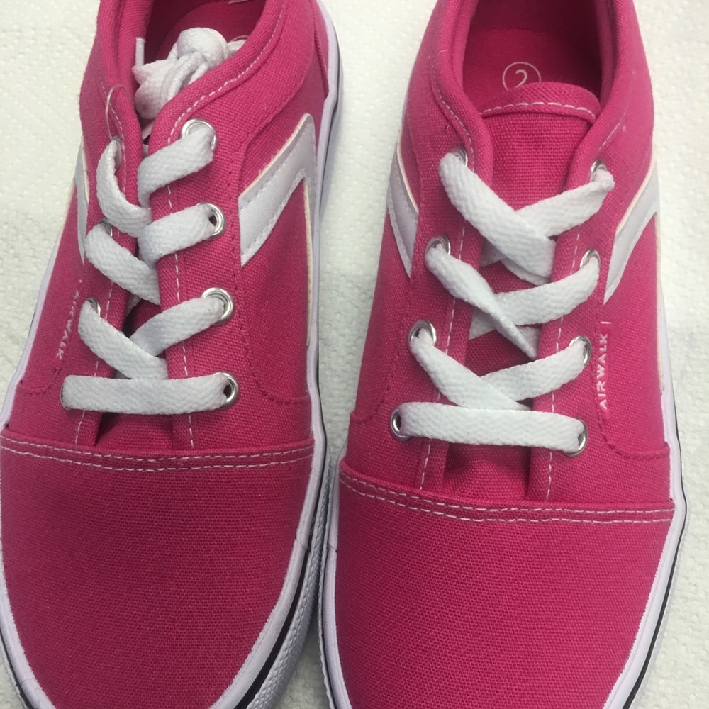 Airwalk Girls  Pink Sneakers for all casual wear..